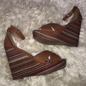 NIB Madden Girl Karyon Wedge Platform Sandal 9